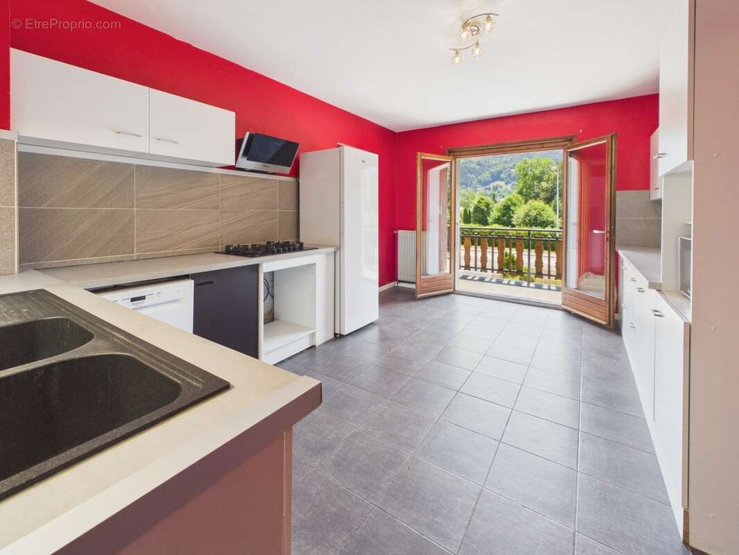 Haute Savoie (74), à vendre VERCHAIX - Domaine skiable Grand Massif - Appartement T5 - photo 4