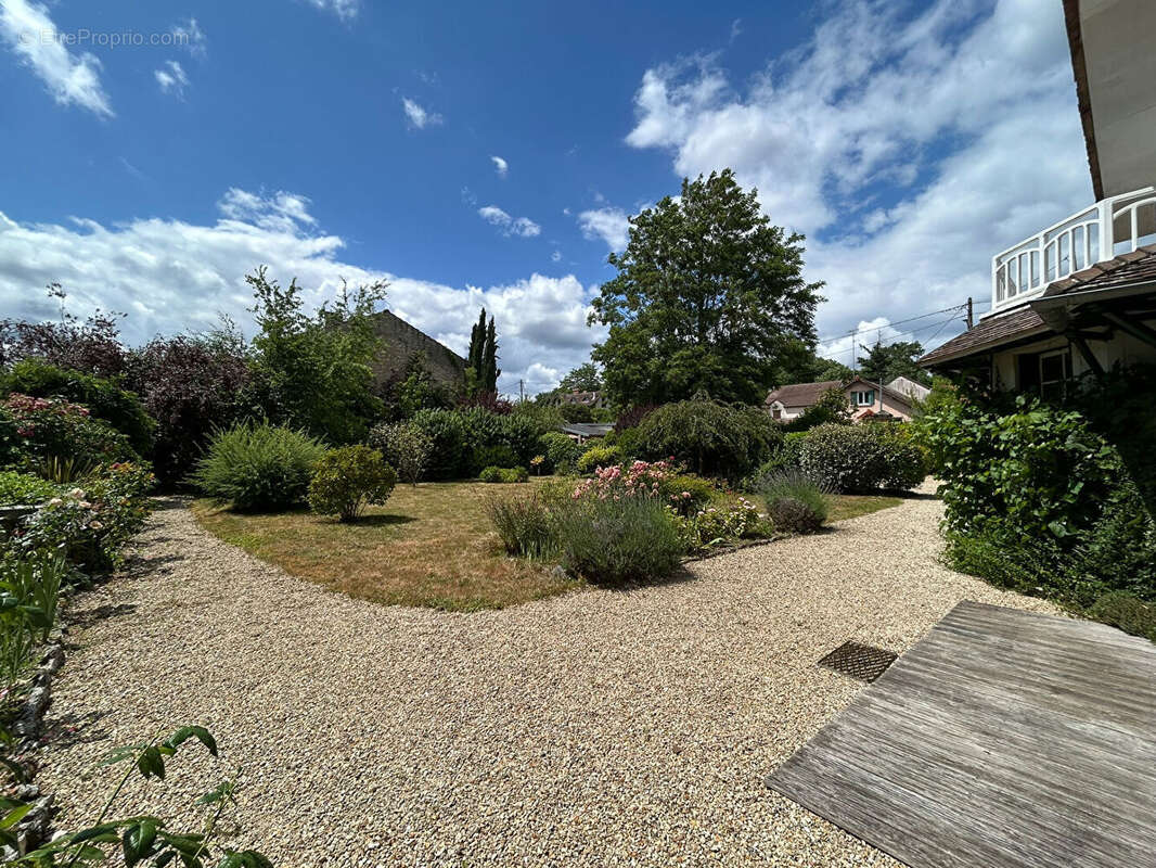 Maison à MONTIGNY-SUR-LOING