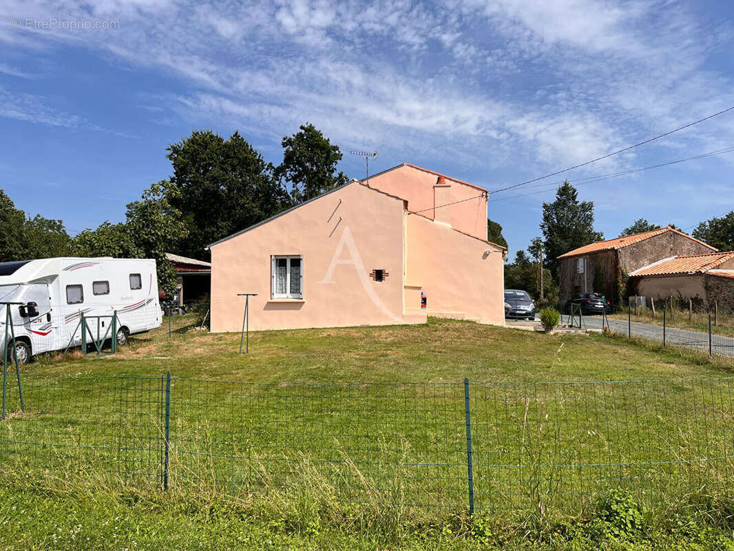 Maison à LANDERONDE