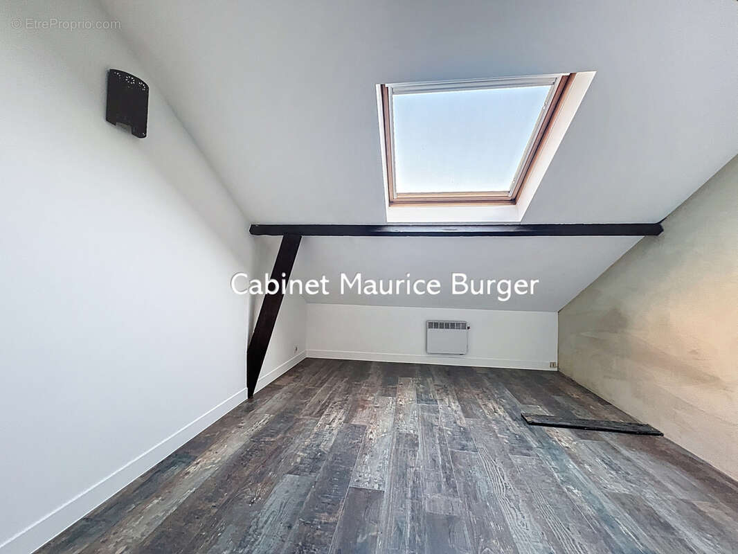 Appartement à COURBEVOIE