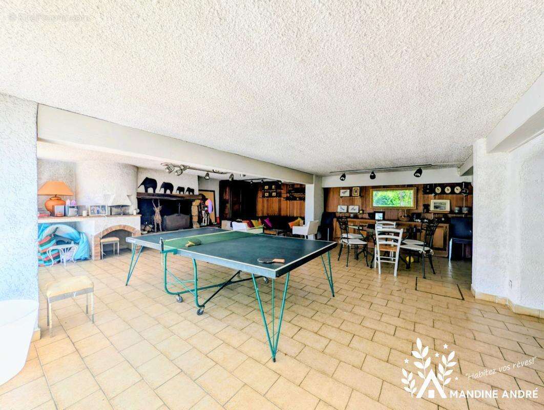 Maison 251 m² à Saint-Bernard  - photo 19