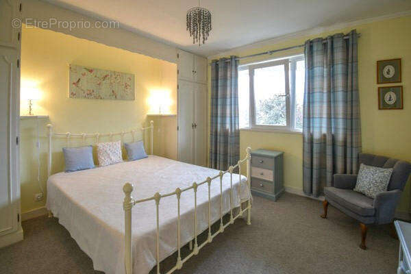 GITE - Maison à GENOUILLE