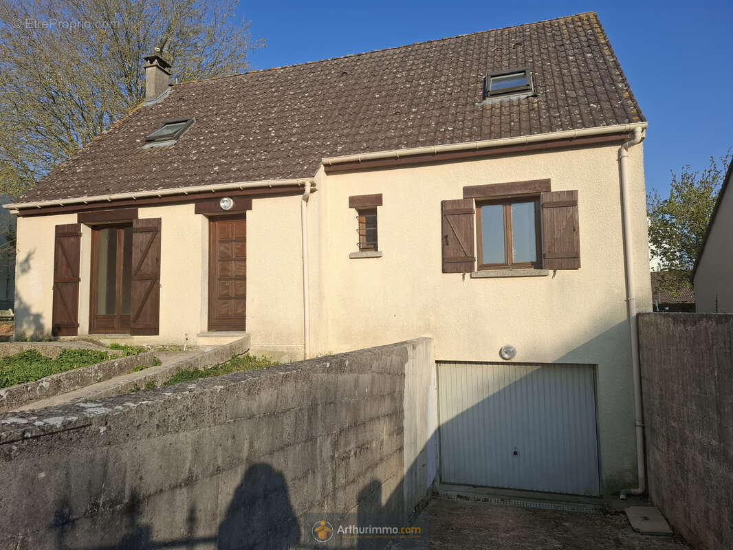 Maison à COULOMMIERS