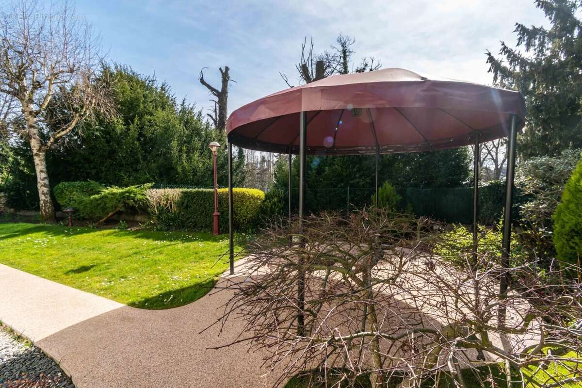 Maison à MONTMORENCY