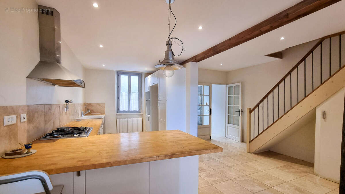 20251001112203 - Maison à ALAIGNE