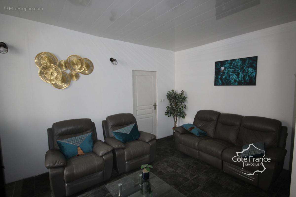 Maison à VIREUX-MOLHAIN