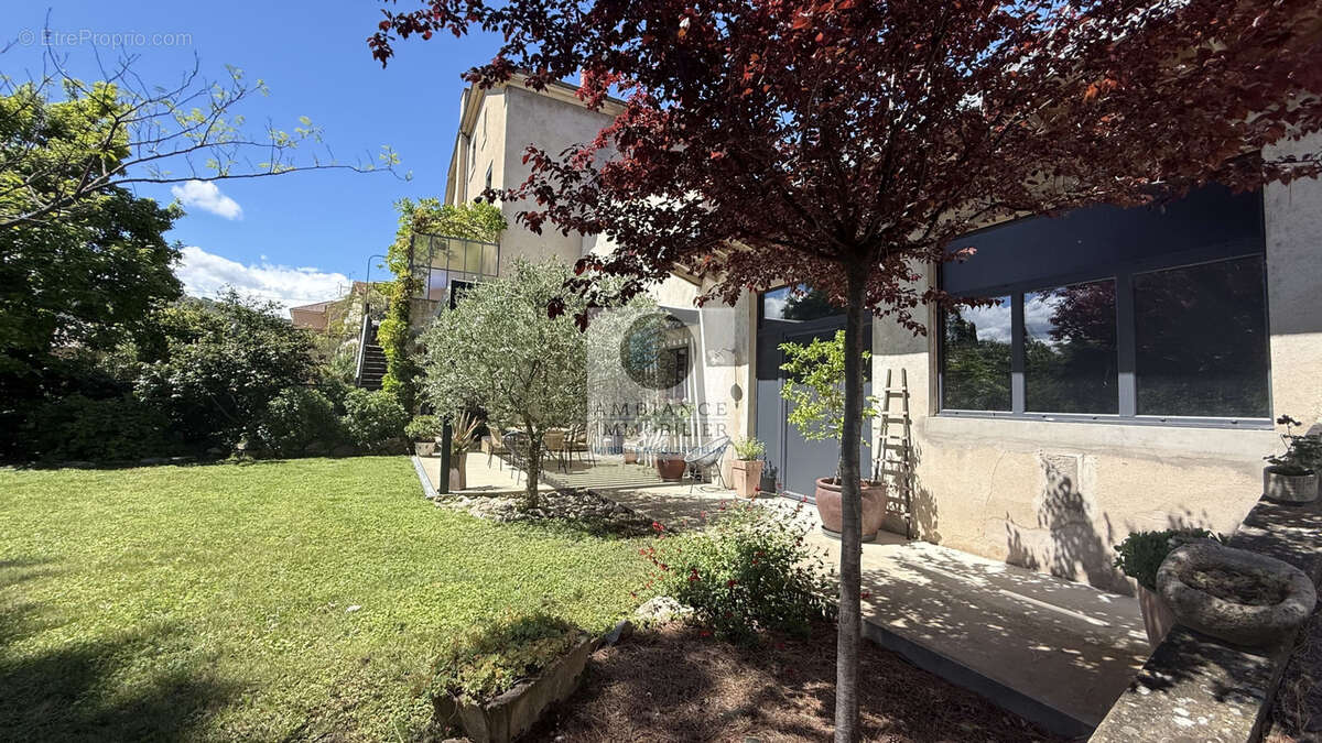 Maison à TOURNON-SUR-RHONE