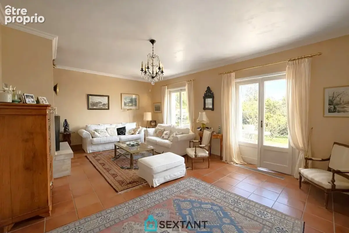 DIVONNE-LES-BAINS (01220) - Propriété d'exception avec vue panoramique sur le Mont-Blanc - 1 185 000  - photo 3