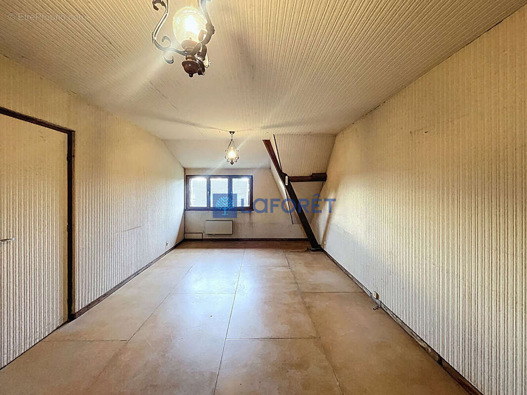 Maison à SAINTRY-SUR-SEINE