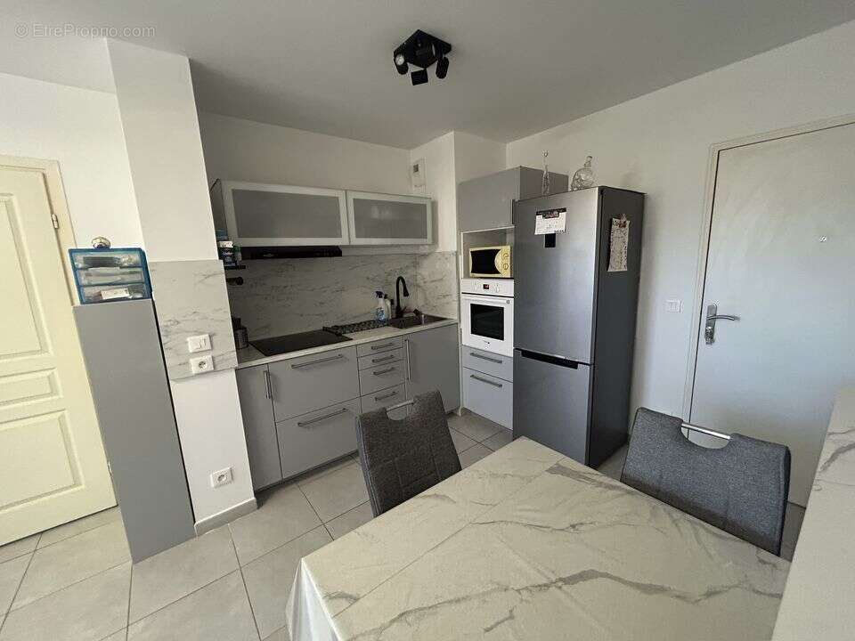 T2 - plan de cuques - box - garage - terrasse - sans vis à vis - Appartement à PLAN-DE-CUQUES
