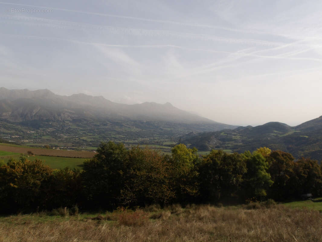 Terrain à AVANCON