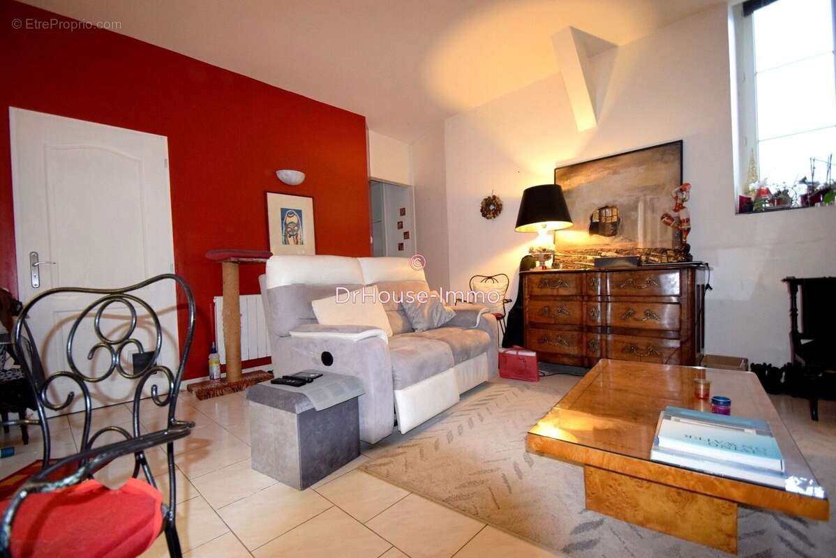 Maison 309 m² à Loudun  - photo 4