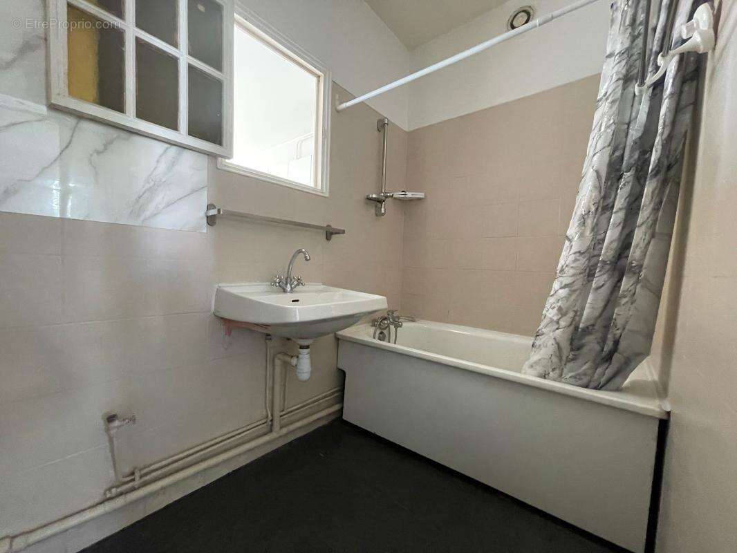 Vénissieux T5 à Vendre avec ORPI - photo 12