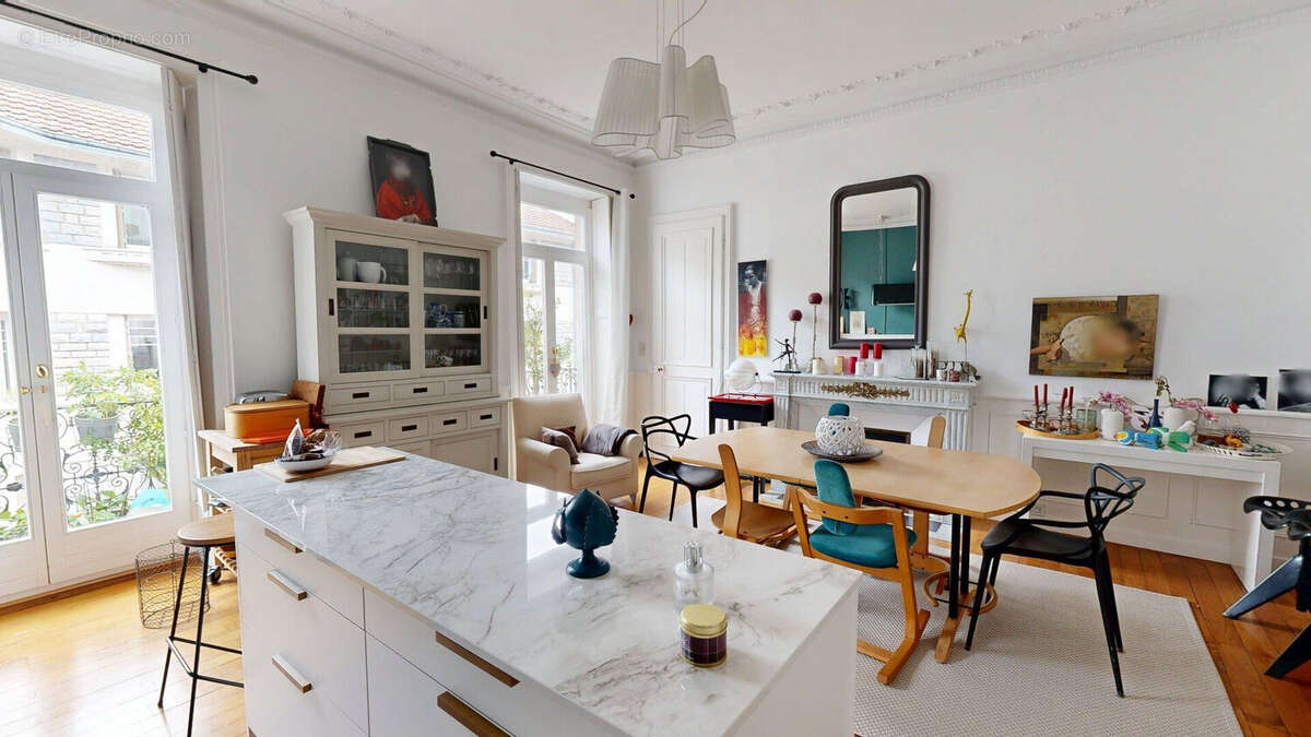 Fontaine Argent : appartement de cartactère de 169 m2 avec 4 chambres - photo 12