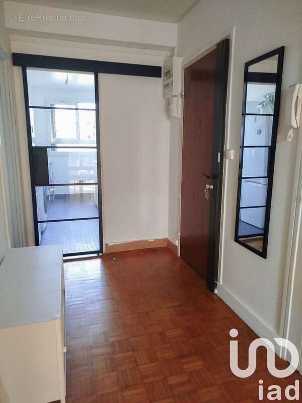 Photo 7 - Appartement à LE PLESSIS-TREVISE