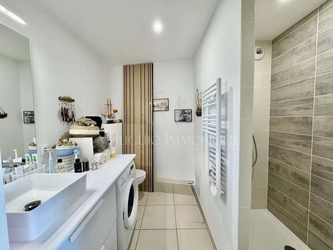 Appartement à MAUGUIO