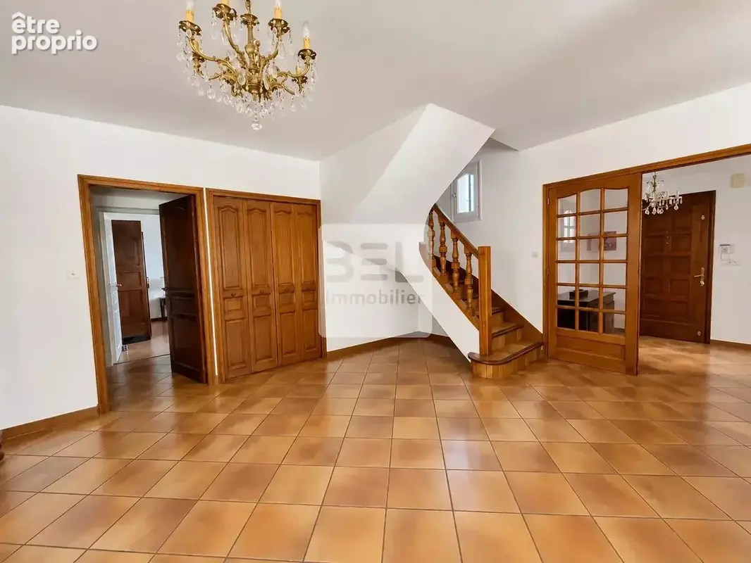 Belle Villa sur grand terrain de 2000 m2 avec piscine à Pont-Saint-Esprit - photo 10