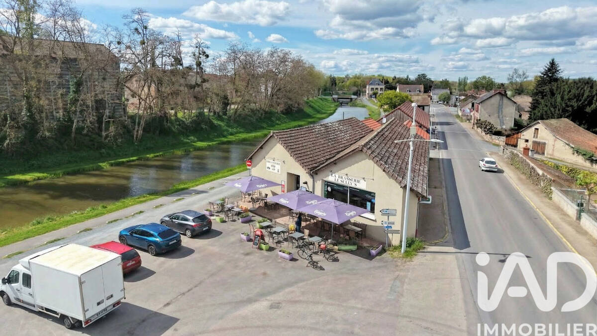 Photo 1 - Commerce à VALLON-EN-SULLY