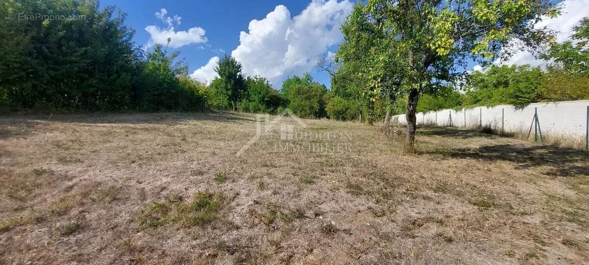 Terrain à bâtir de 1406m² - au calme et entouré de forêt - photo 2