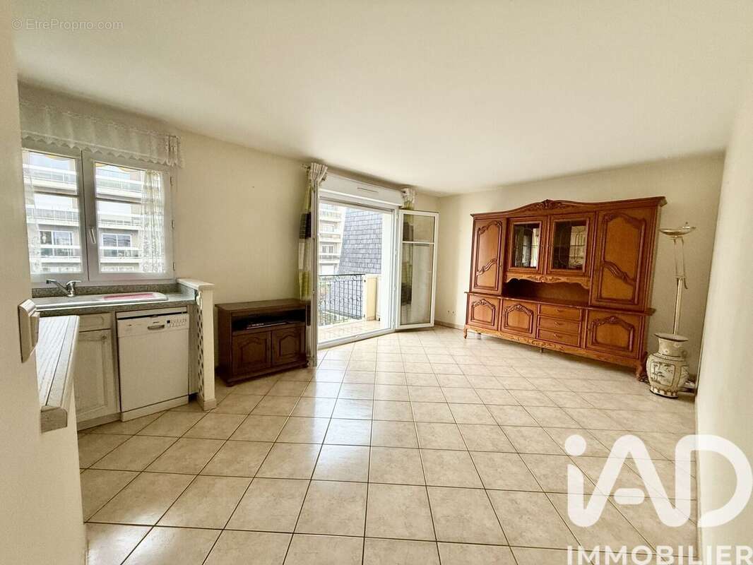 Photo 3 - Appartement à LIVRY-GARGAN