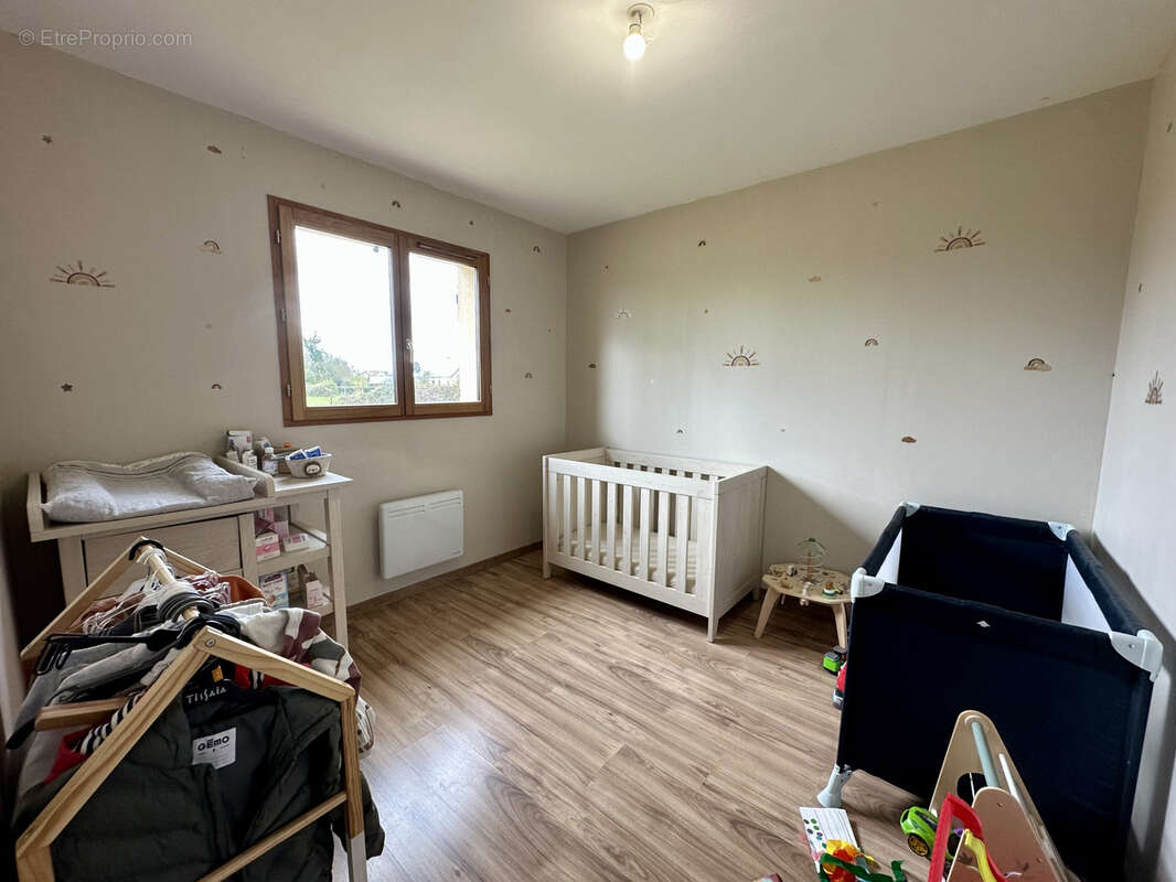 Maison à NOTRE-DAME-D'ALIERMONT