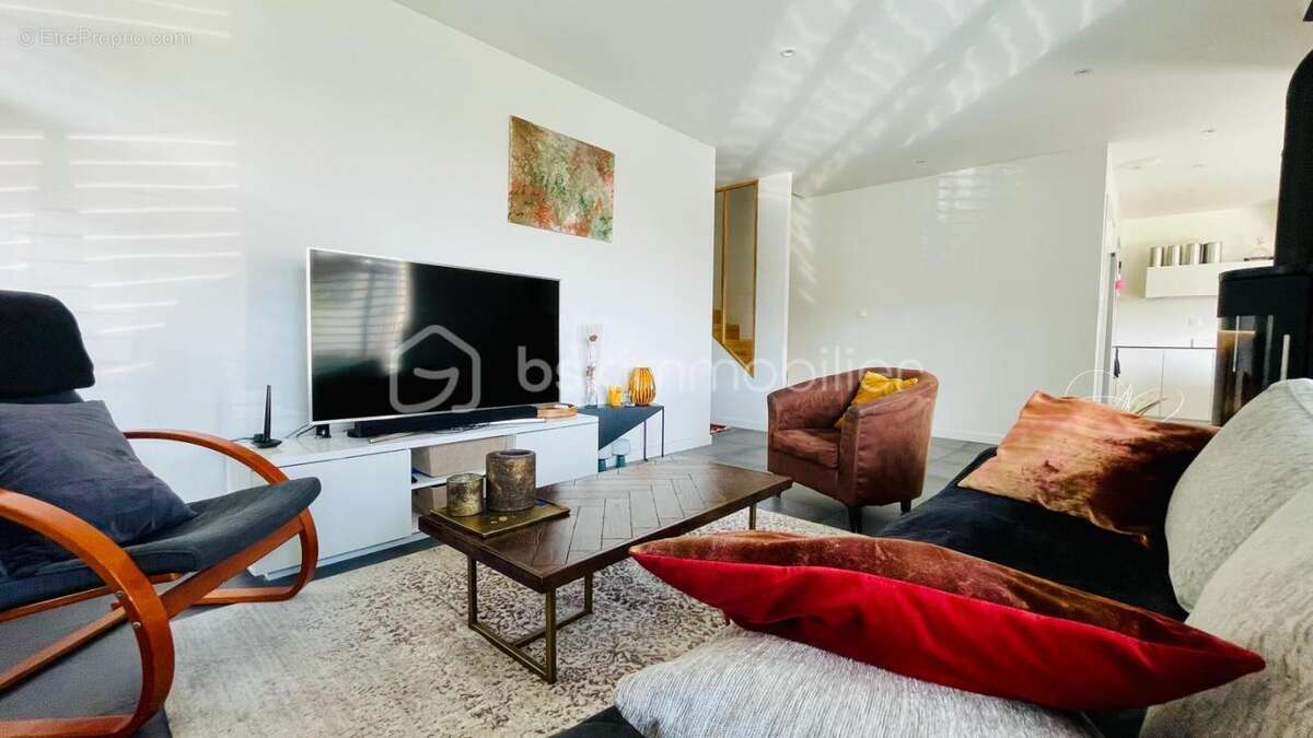 Maison à VERN-SUR-SEICHE