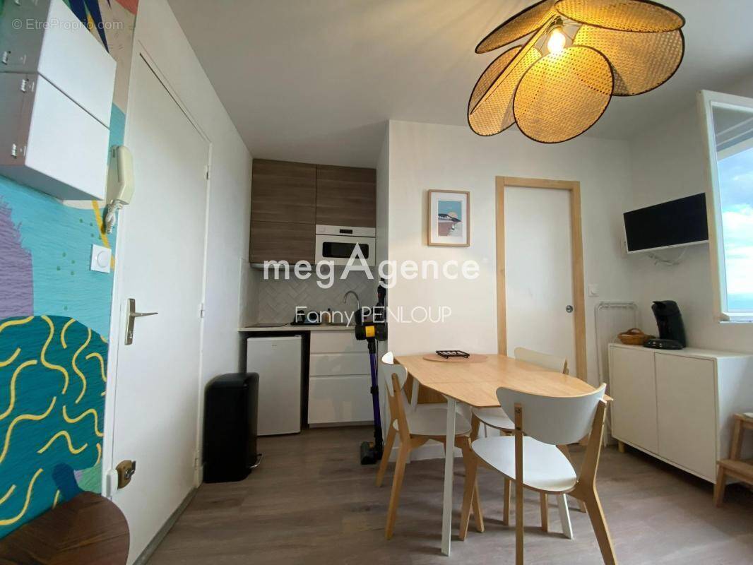 Appartement à CAROLLES
