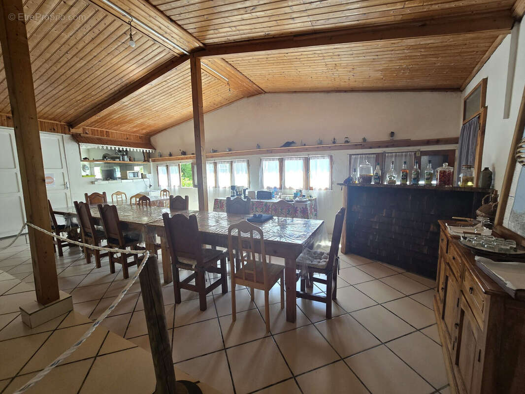 Maison 172 m² à Salazie  - photo 4