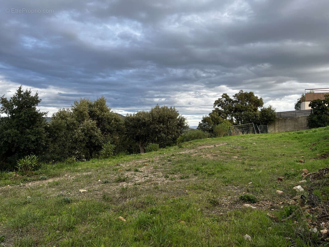 Terrain à CARQUEIRANNE