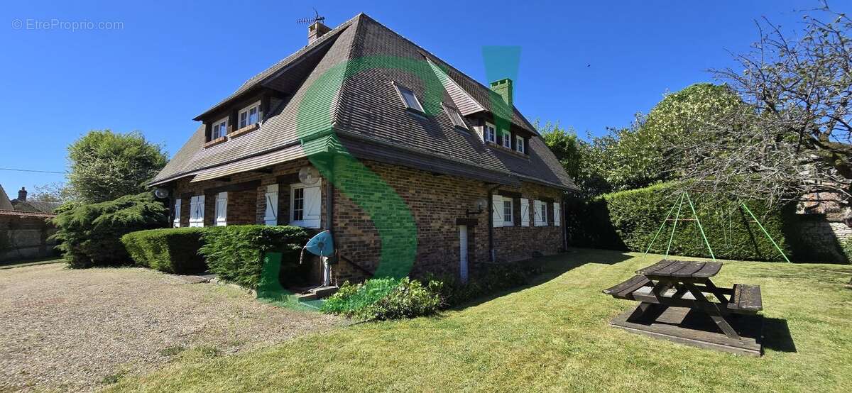 Maison à MARINES