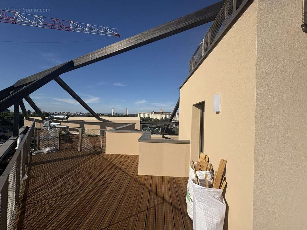 Appartement 77 m² à Bordeaux  - photo 2