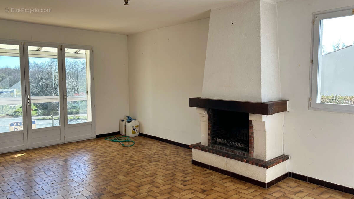 Maison à LA CHAPELLE-ACHARD