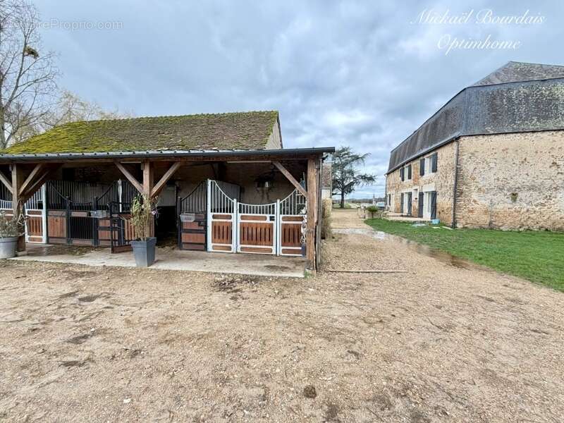 Maison à LUCHE-PRINGE