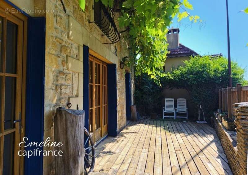 Maison à SALIGNAC-EYVIGUES