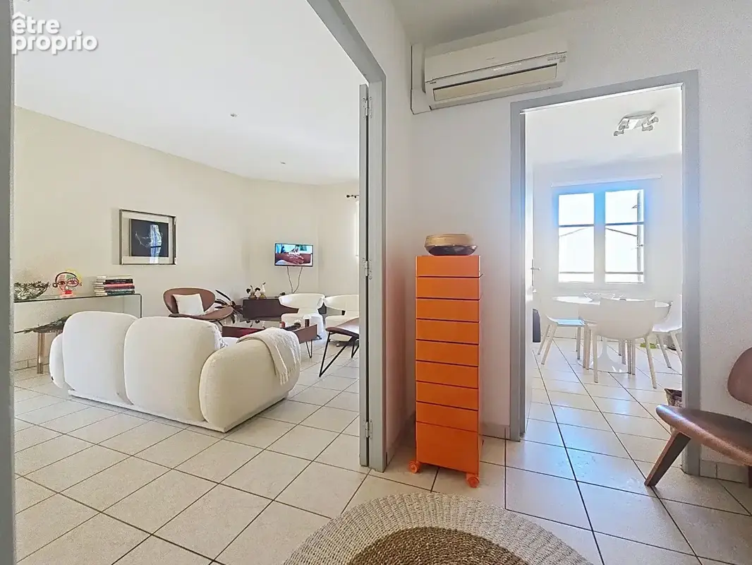 Villeneuve-lès-Avignon. Appartement 3 pièces de 102 m² avec ascenseur et parking - photo 10