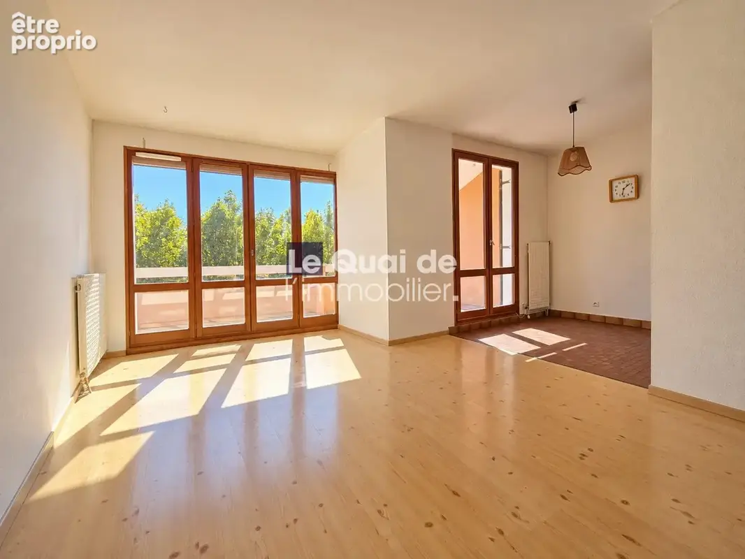 Appartement 4 pièces 94 m² à vendre à Saint-Egreve (38120) - photo 2