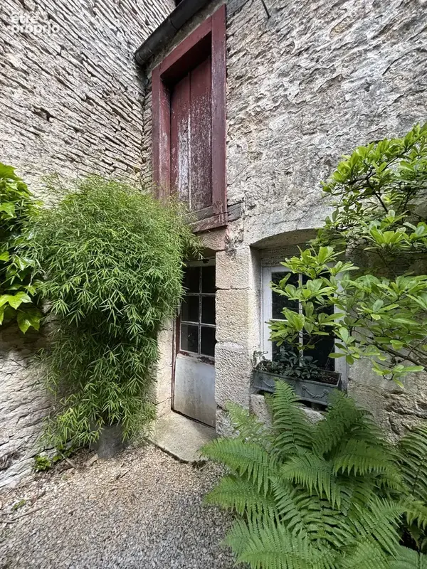 CHATILLON SUR SEINE  (21) : belle propriété de 110m2 de 1823  avec cour et dépendances dans un  quartier histo - photo 4