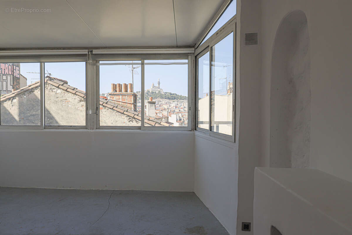 Appartement à MARSEILLE-6E