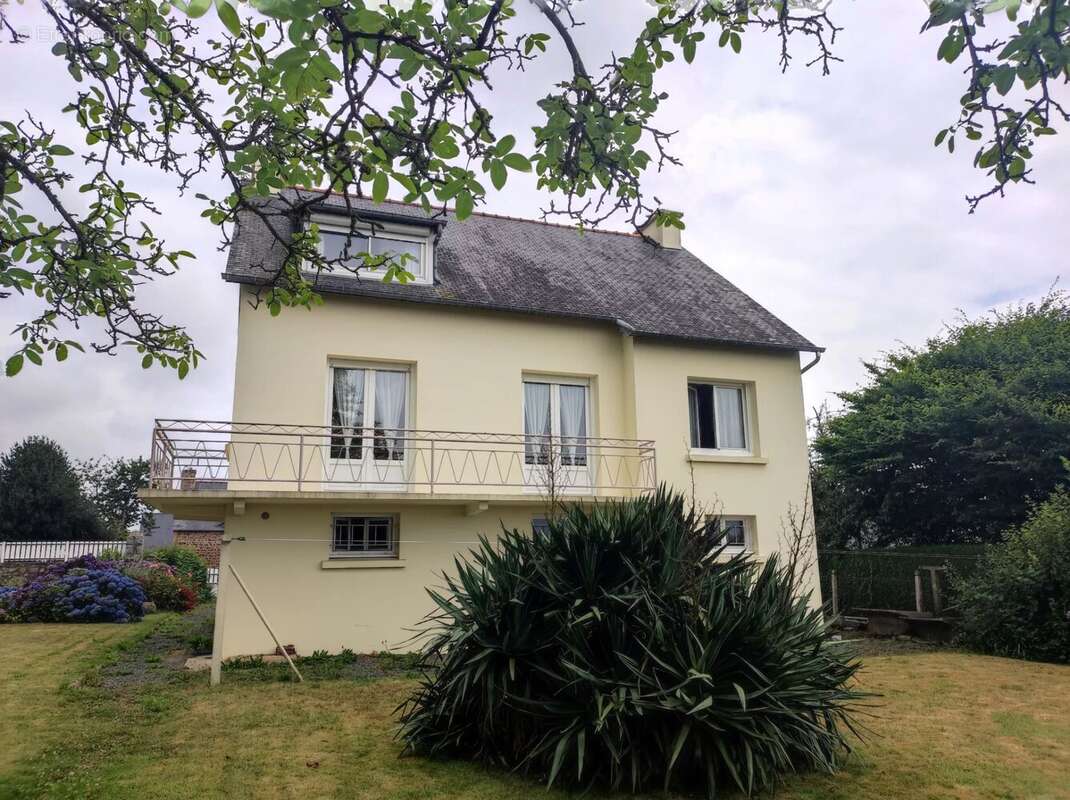 Maison à CHATELAUDREN