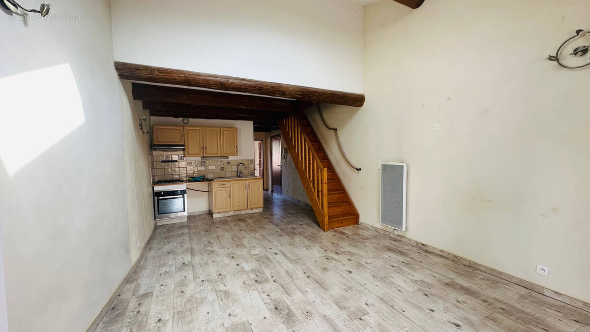 Appartement à MIRABEL-AUX-BARONNIES