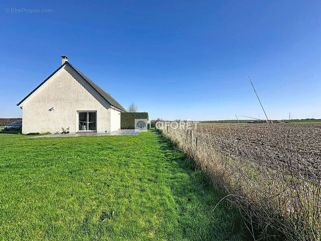 Maison à LA NEUVILLE-CHANT-D'OISEL