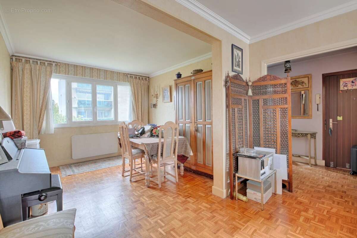 Appartement à SAINT-MAUR-DES-FOSSES