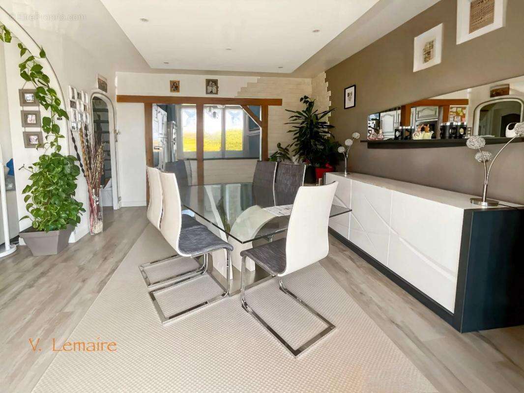 Maison à LA CHAPELLE-MOUTILS