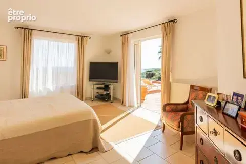 Maison 7 pièces 247 m² à vendre à Sainte-Maxime (83120) - photo 3