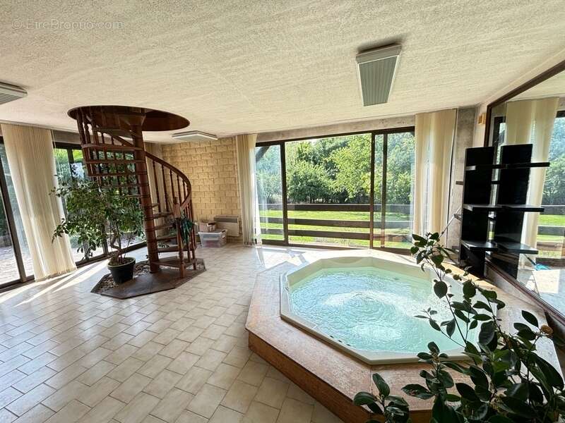 230 m² habitable, garage de 150 m² et terrain de 3735 m² a la ferte sous jouarre - photo 7