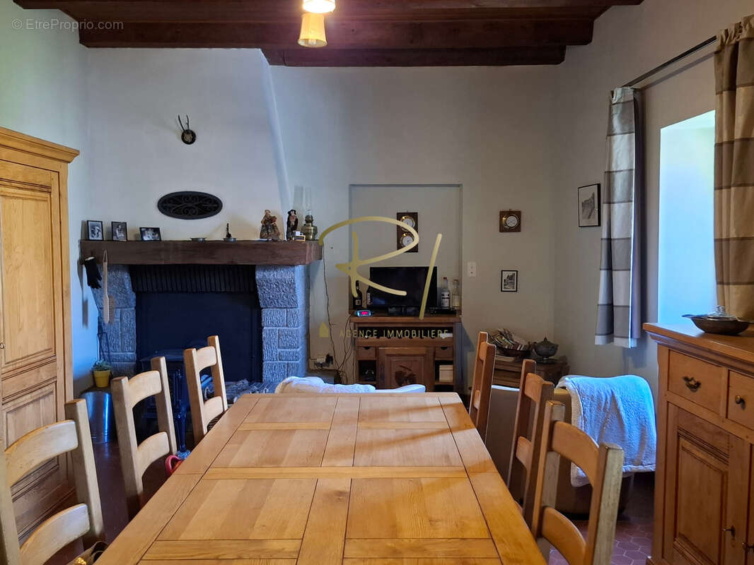 Maison à VALLON-PONT-D'ARC