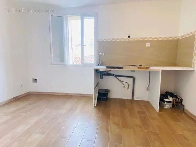 Appartement à MARSEILLE-6E