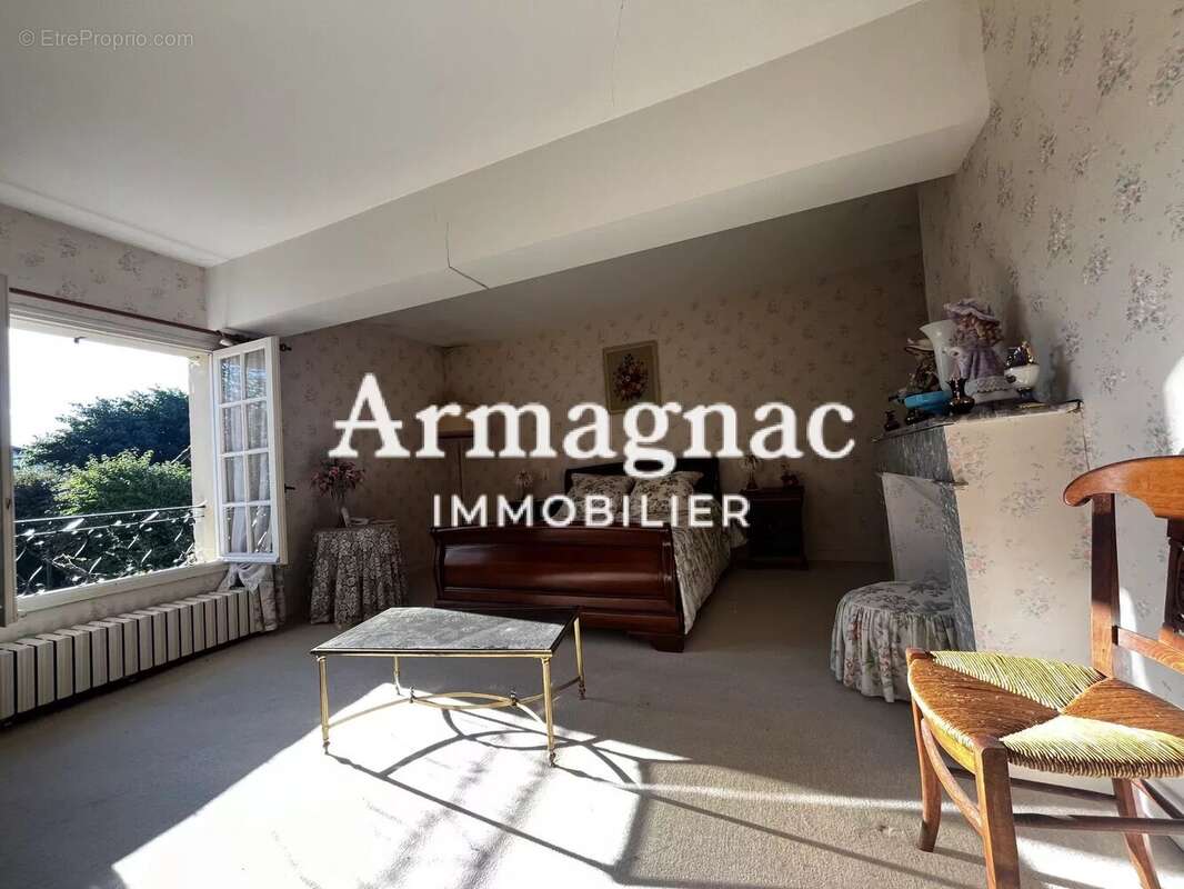 Maison à MONGUILHEM