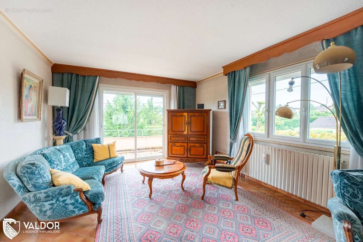 Maison à MONTMERLE-SUR-SAONE