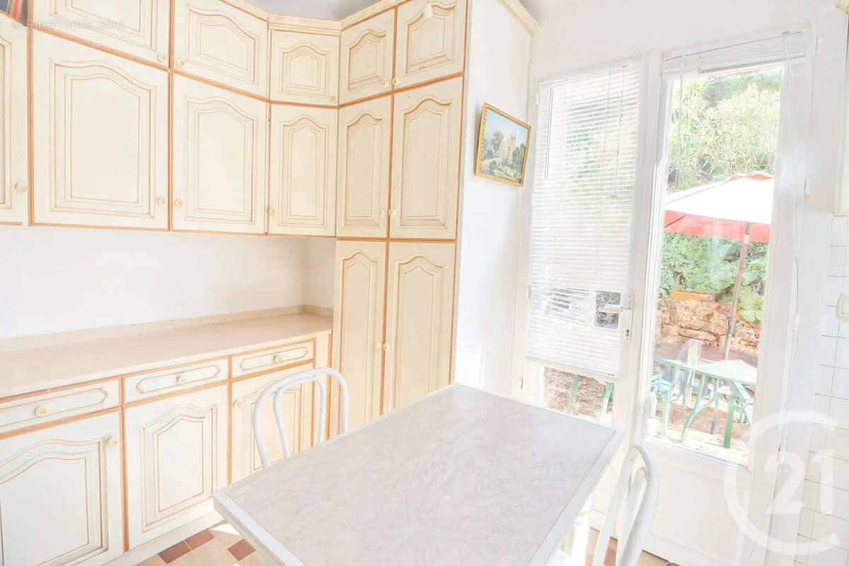 Maison 133 m² à Chateauneuf-Grasse  - photo 5